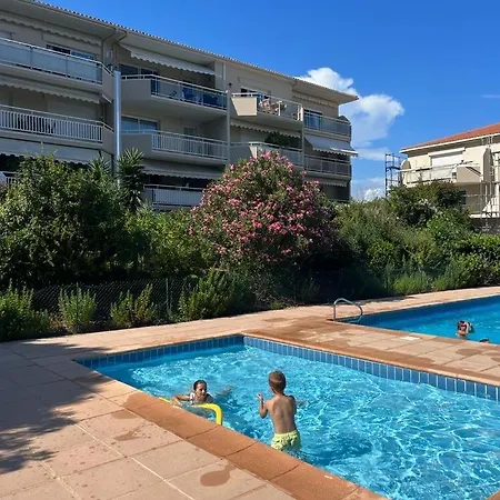 Apartment Cosy Avec Terrasse Et Garage Saint-laurent Du Limitrophe *